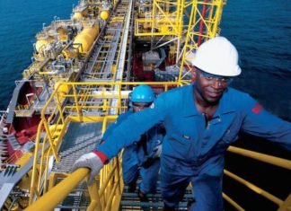 Angola is producing 1.533 million oil barrels per day