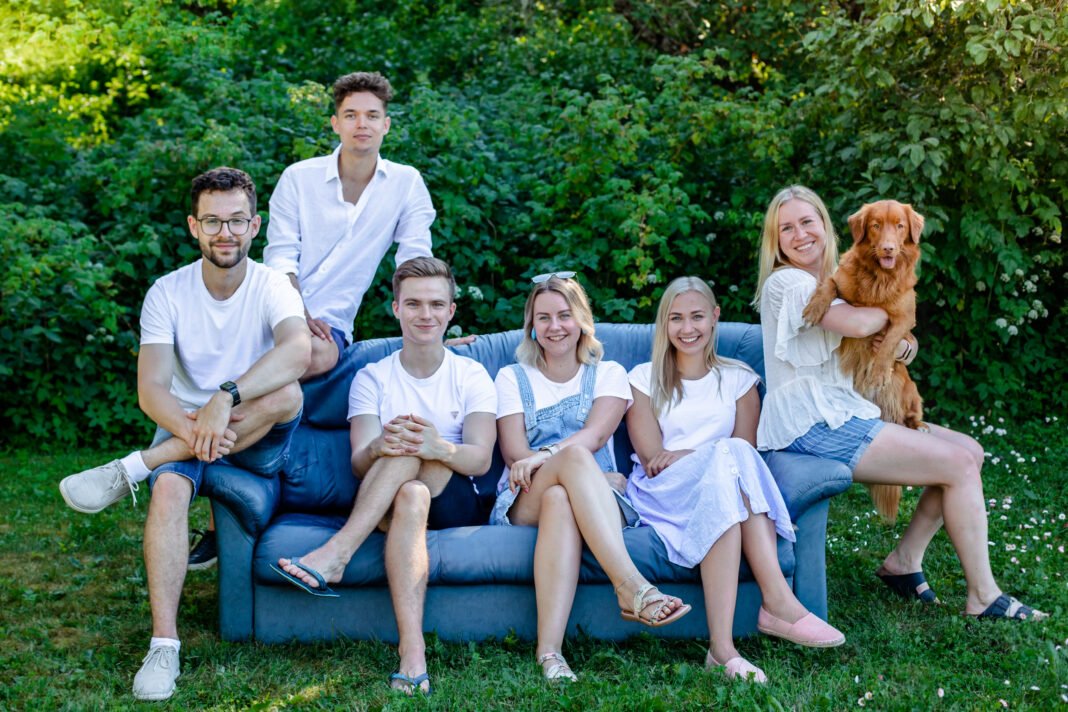 Mentornaut team photo, Markus Meresma 3rd from the left